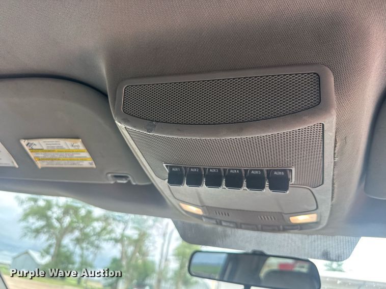 image for item DY0074 2017 Ford F250 Super Duty XL Crew Cab utility bed pickup truck