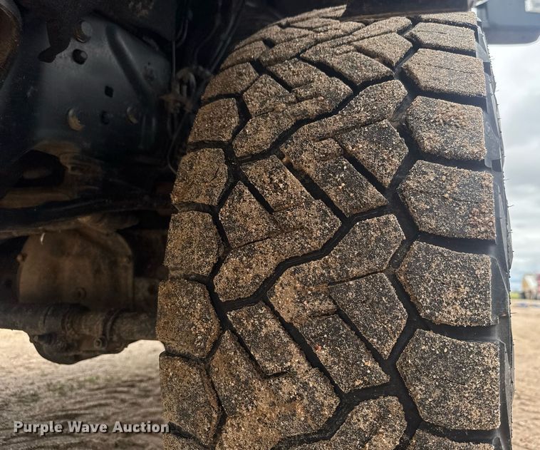 image for item DY0074 2017 Ford F250 Super Duty XL Crew Cab utility bed pickup truck