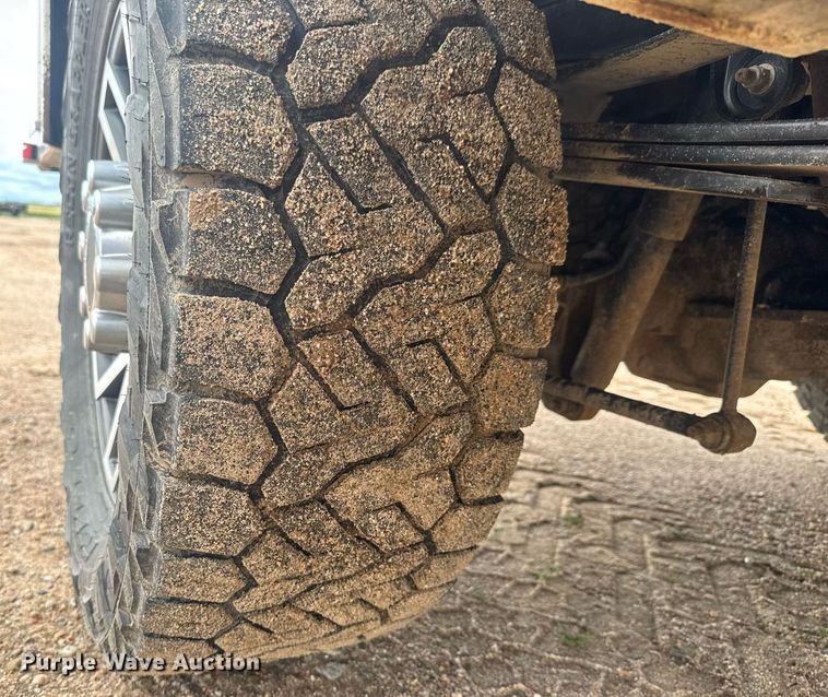 image for item DY0074 2017 Ford F250 Super Duty XL Crew Cab utility bed pickup truck