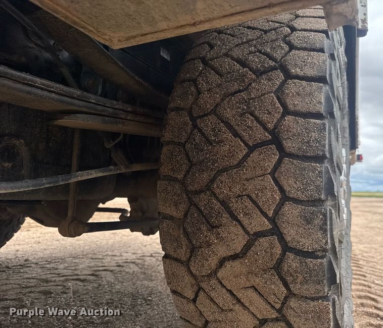 image for item DY0074 2017 Ford F250 Super Duty XL Crew Cab utility bed pickup truck