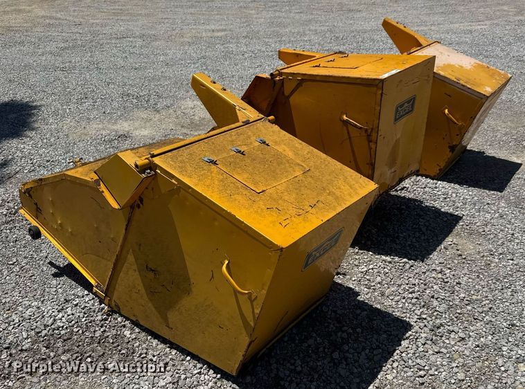 image for item DY0141 (3) Excel grass catchers