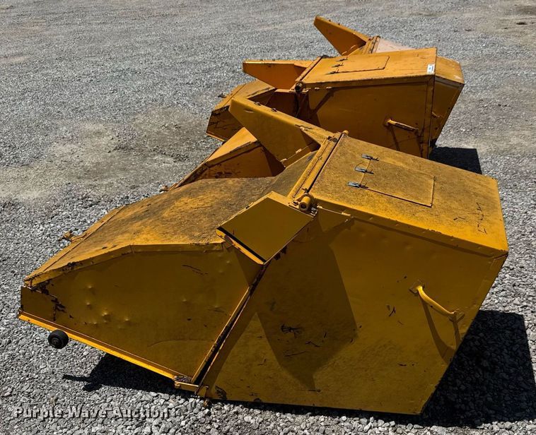 image for item DY0141 (3) Excel grass catchers