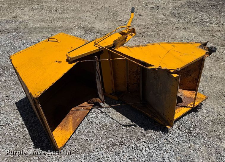 image for item DY0141 (3) Excel grass catchers