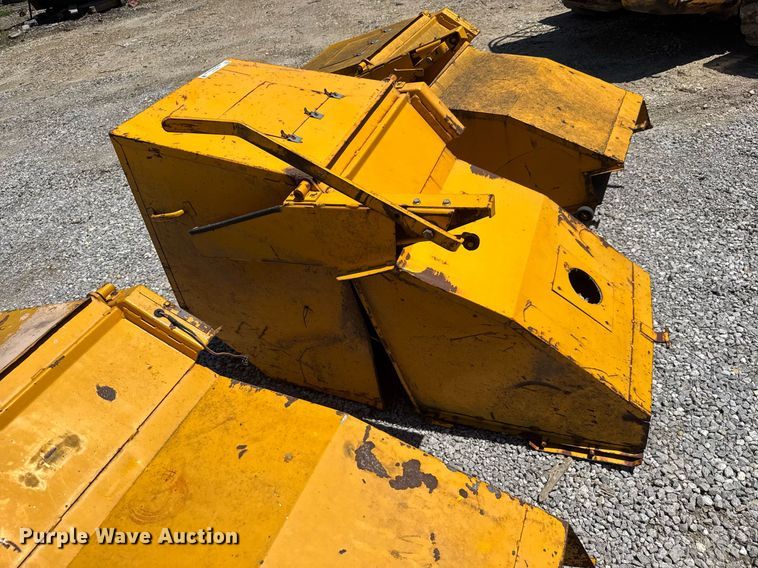 image for item DY0141 (3) Excel grass catchers