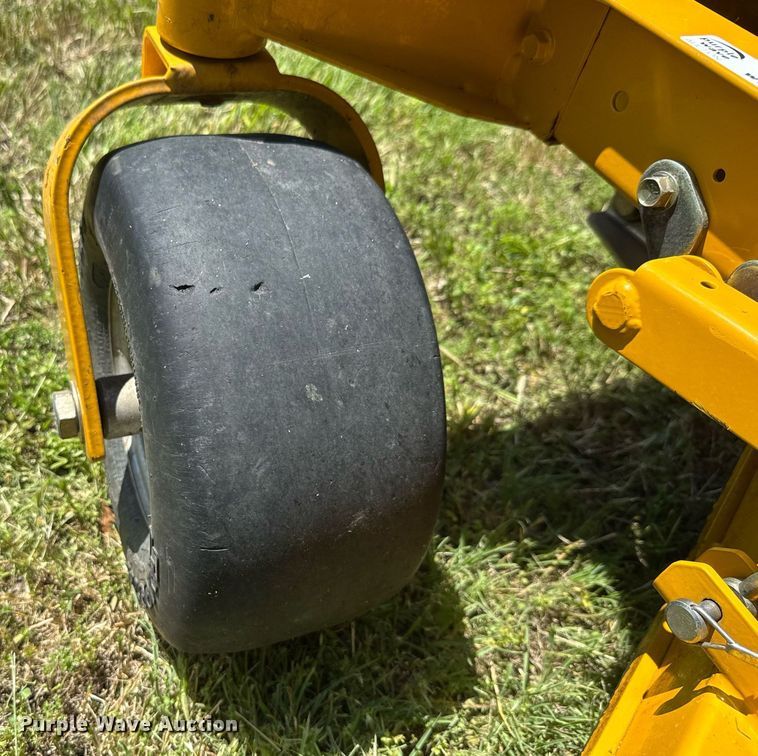 image for item DY0144 2016 Hustler Raptor SD ZTR lawn mower