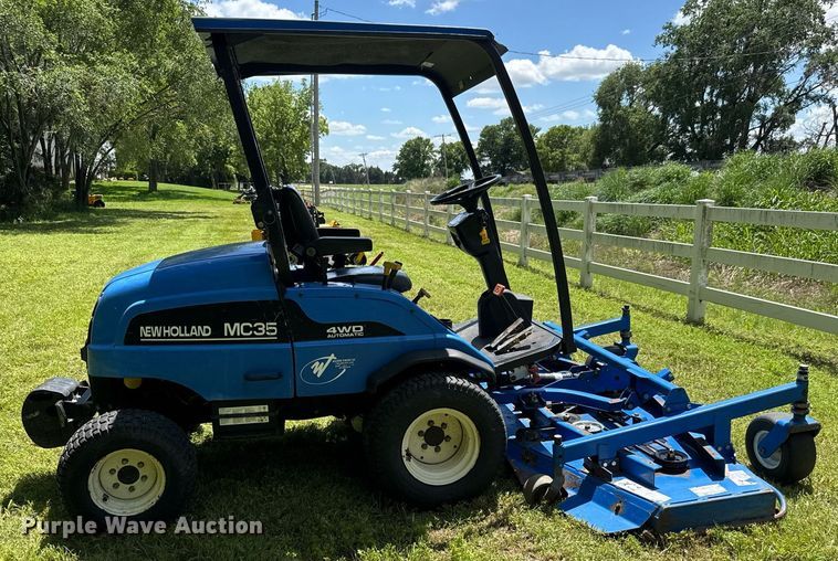 image for item DY0146 2002 New Holland MC35 lawn mower