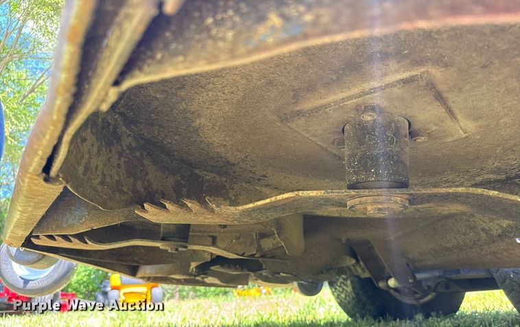 image for item DY0146 2002 New Holland MC35 lawn mower