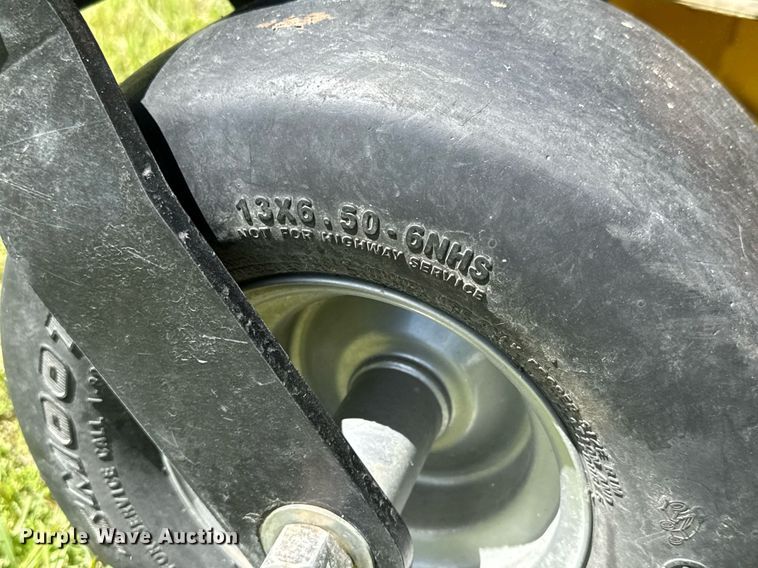 image for item DY0148 2014 Hustler Raptor SD ZTR lawn mower