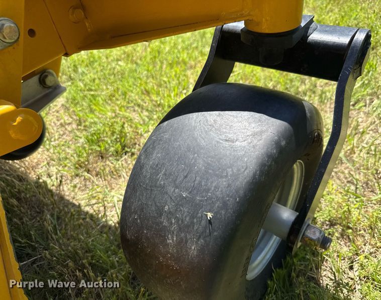 image for item DY0148 2014 Hustler Raptor SD ZTR lawn mower