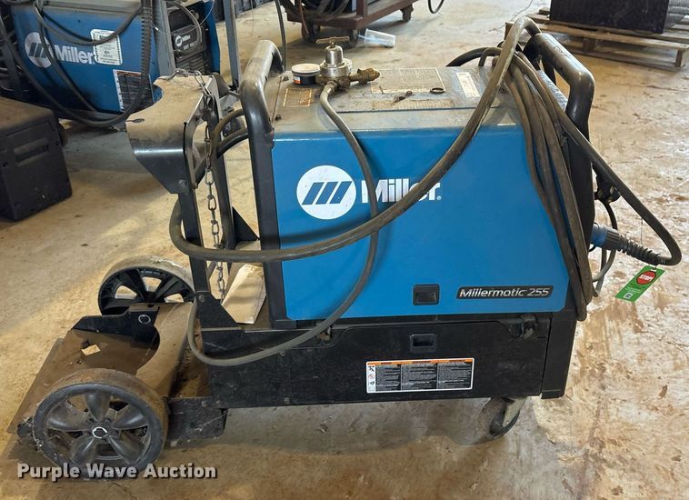 image for item DY0470 Miller Millermatic 255 welder