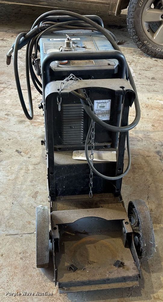 image for item DY0470 Miller Millermatic 255 welder