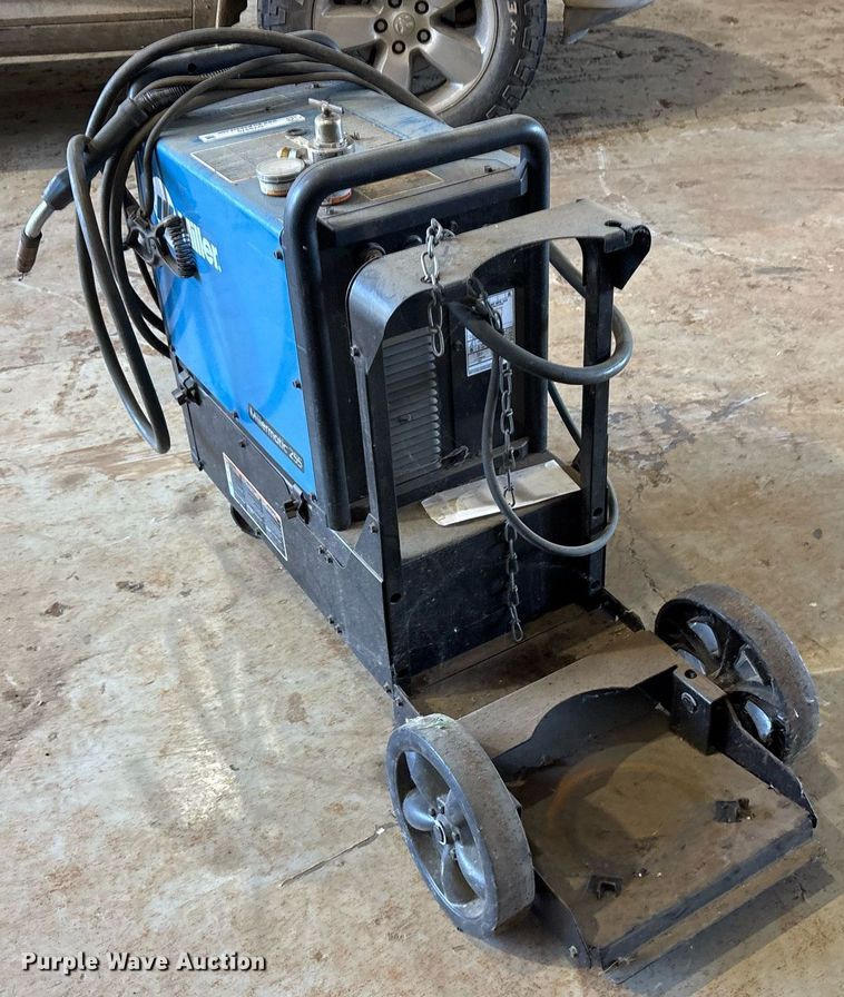image for item DY0470 Miller Millermatic 255 welder