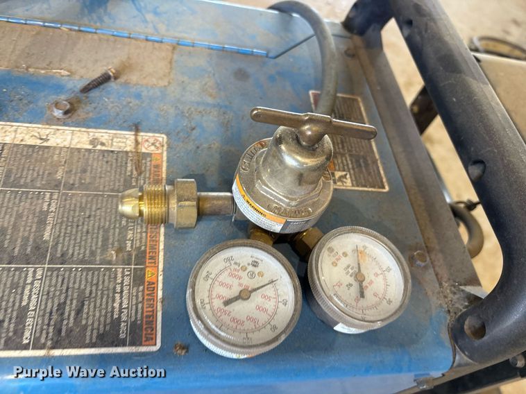 image for item DY0470 Miller Millermatic 255 welder