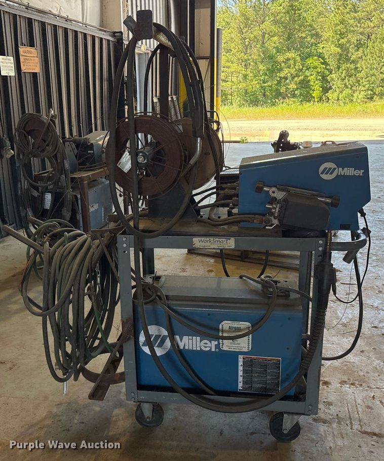 image for item DY0471 Miller XMT 450 welder