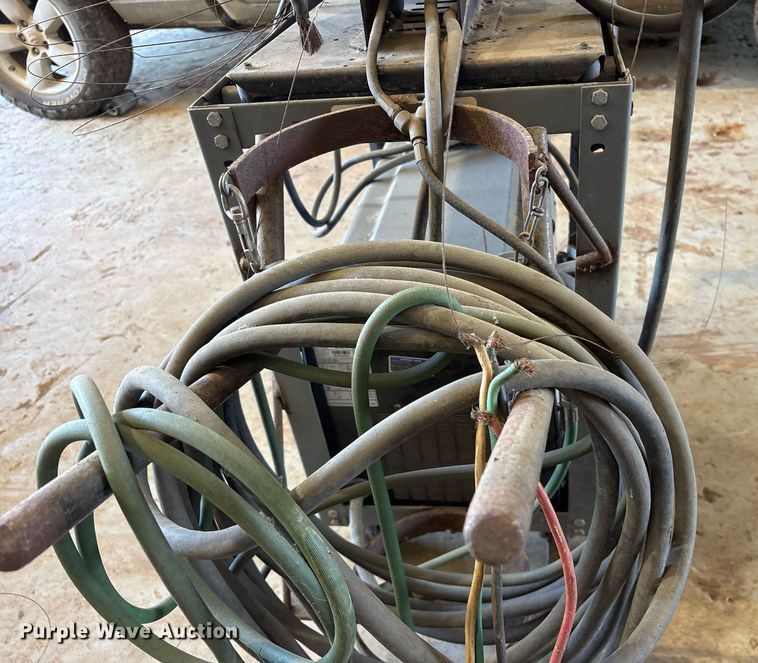 image for item DY0471 Miller XMT 450 welder