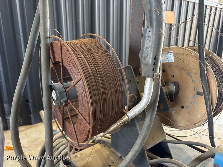 image for item DY0471 Miller XMT 450 welder