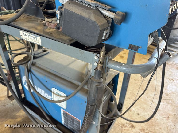 image for item DY0471 Miller XMT 450 welder