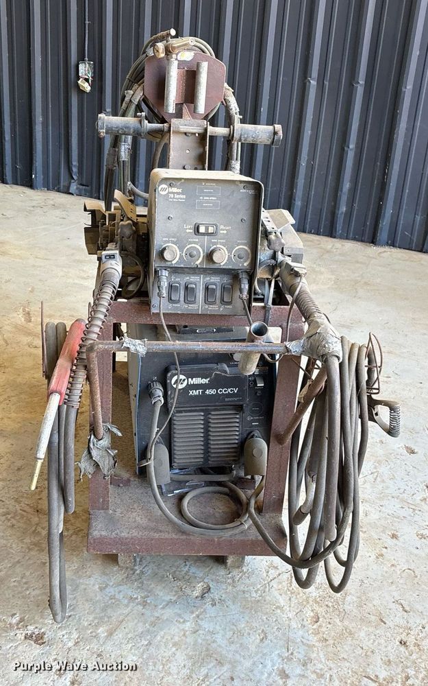 image for item DY0472 Miller XMT 450 welder
