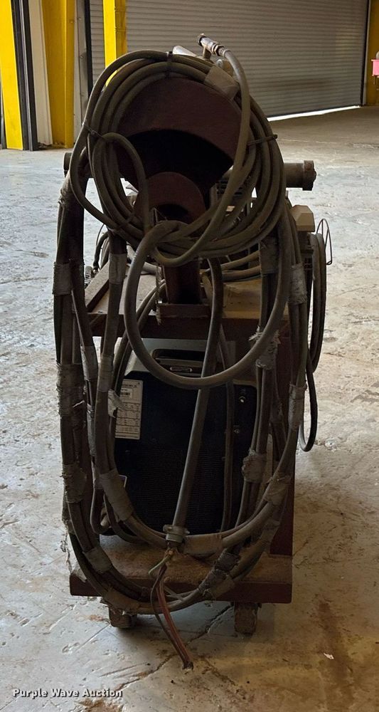 image for item DY0472 Miller XMT 450 welder