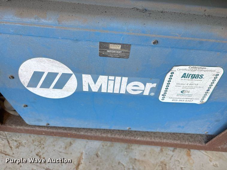 image for item DY0472 Miller XMT 450 welder