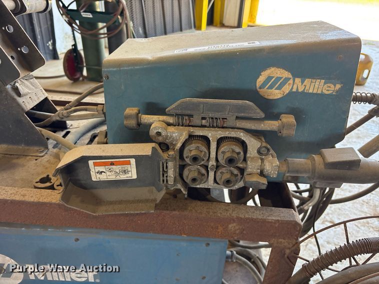 image for item DY0472 Miller XMT 450 welder