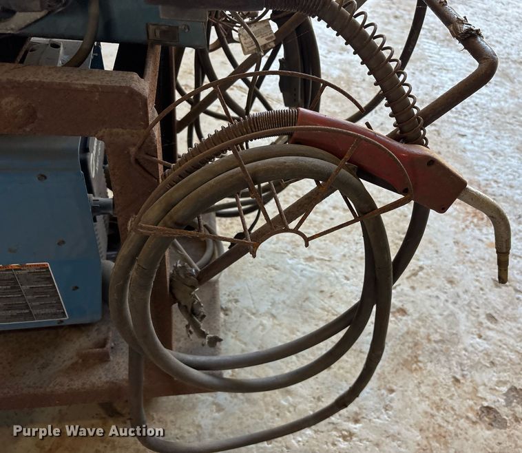 image for item DY0472 Miller XMT 450 welder