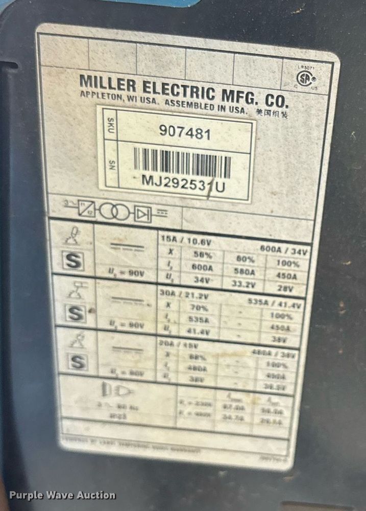 image for item DY0472 Miller XMT 450 welder