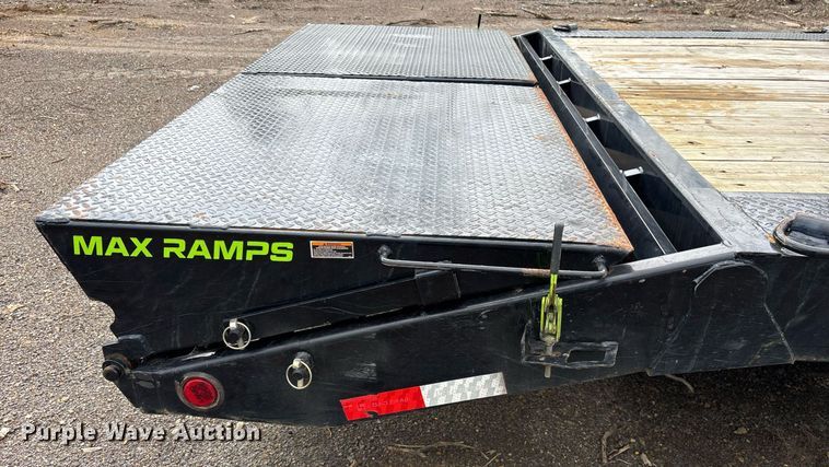 image for item DY0519 2024 Load Trail TRA/REM Gooseneck Carhauler equipment trailer