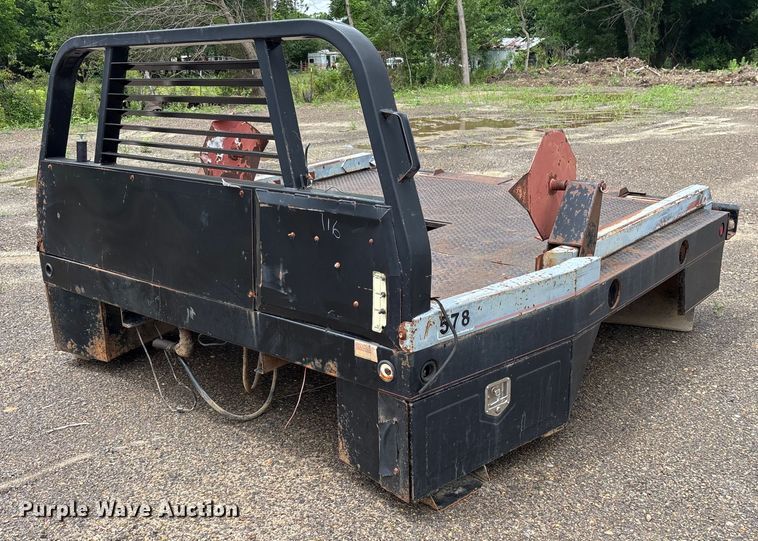 image for item DY0520 DeWeze 578 hydraulic bale bed