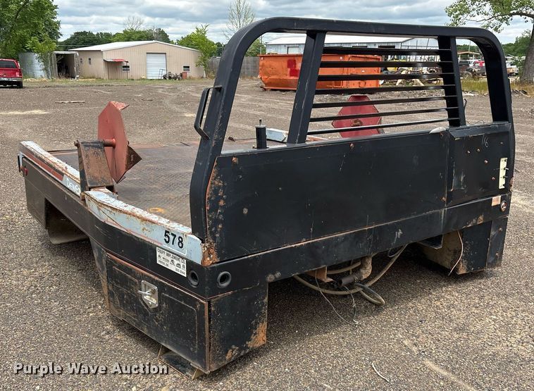 image for item DY0520 DeWeze 578 hydraulic bale bed