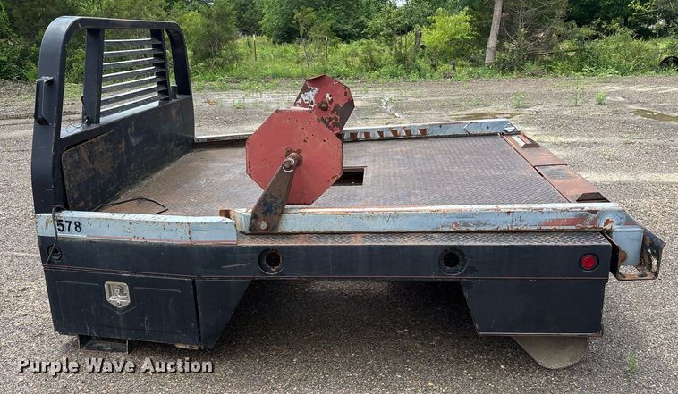 image for item DY0520 DeWeze 578 hydraulic bale bed