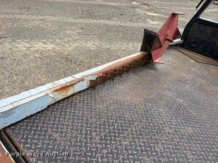 image for item DY0520 DeWeze 578 hydraulic bale bed