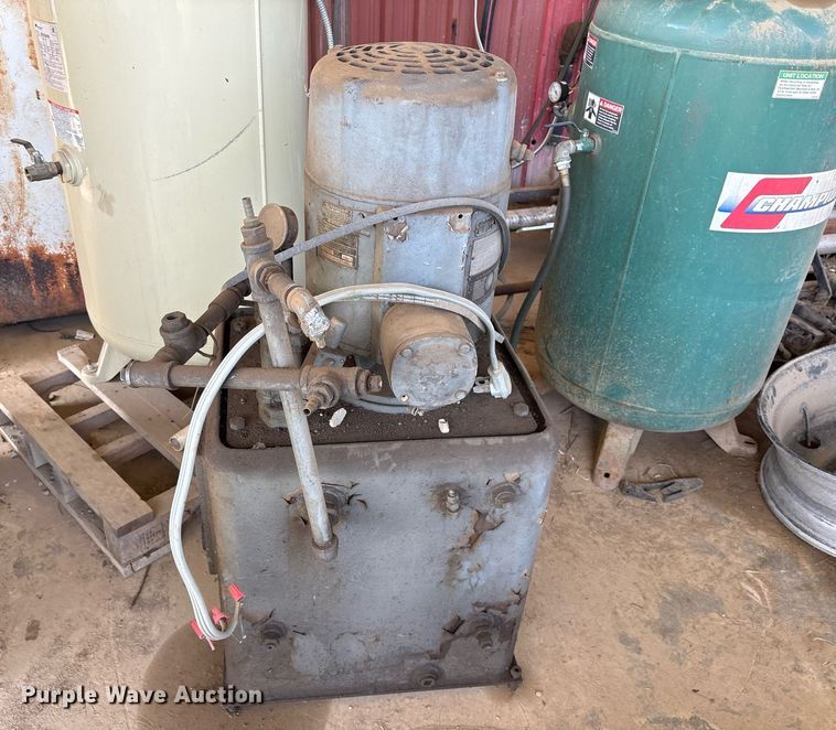 image for item DY0521 Cincinnati milling machine