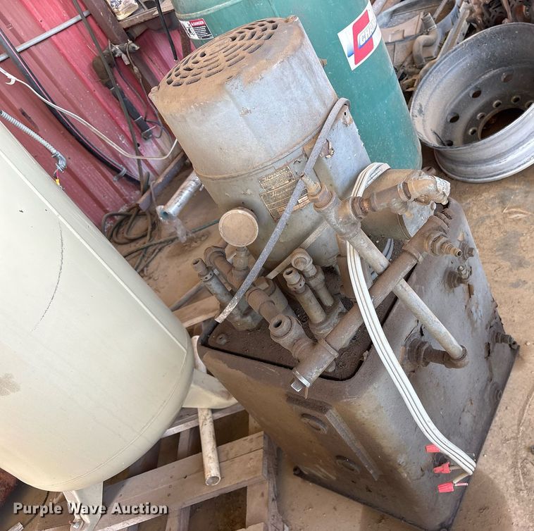 image for item DY0521 Cincinnati milling machine