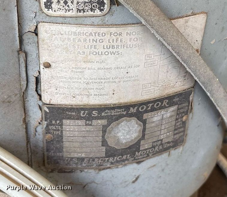 image for item DY0521 Cincinnati milling machine