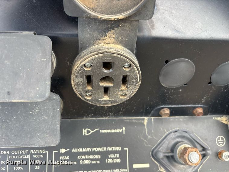 image for item DY0523 Lincoln Electric Ranger 225 welder/generator