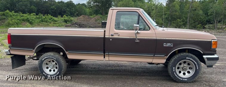 image for item DY0525 1989 Ford F150 pickup truck