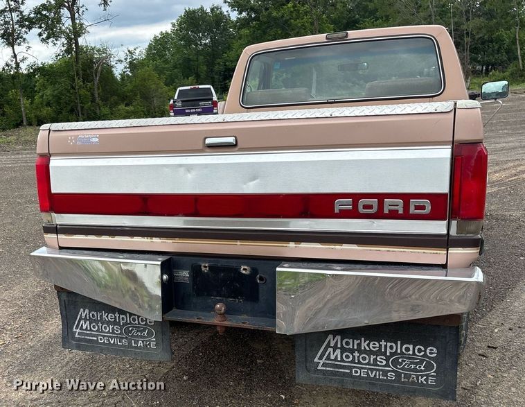 image for item DY0525 1989 Ford F150 pickup truck