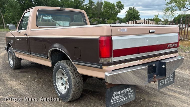 image for item DY0525 1989 Ford F150 pickup truck