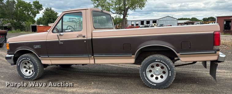 image for item DY0525 1989 Ford F150 pickup truck