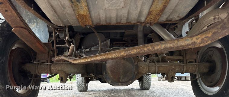 image for item DY0525 1989 Ford F150 pickup truck