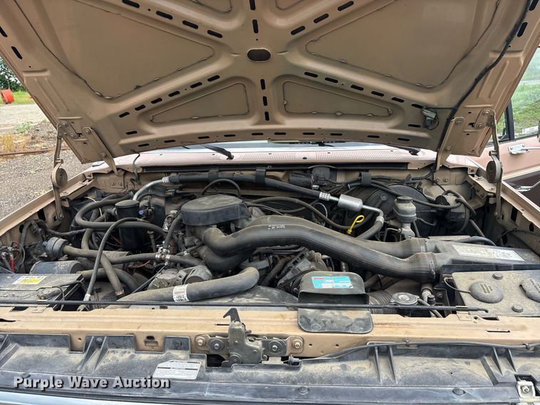 image for item DY0525 1989 Ford F150 pickup truck