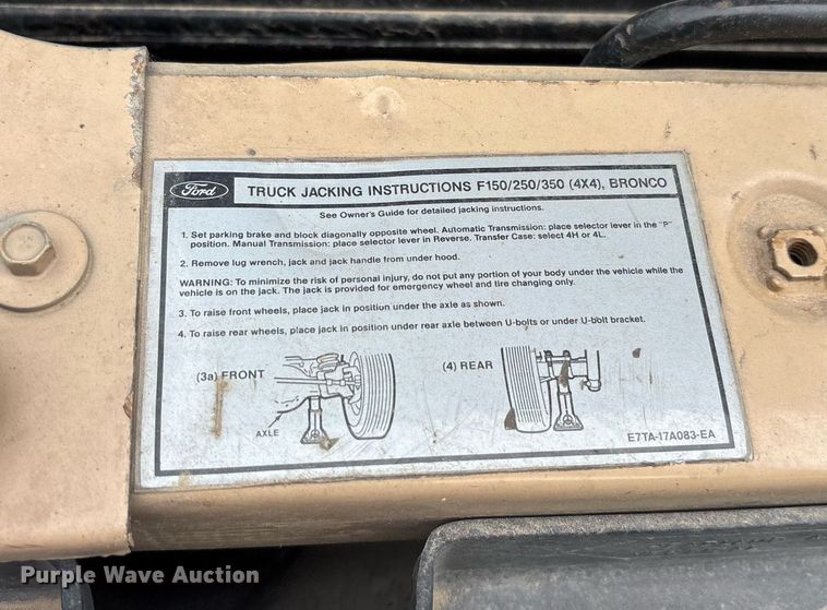 image for item DY0525 1989 Ford F150 pickup truck