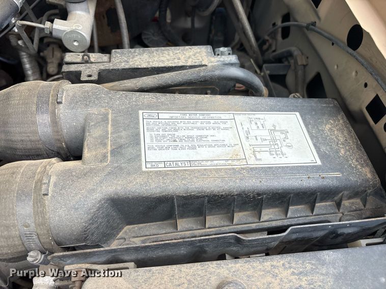 image for item DY0525 1989 Ford F150 pickup truck