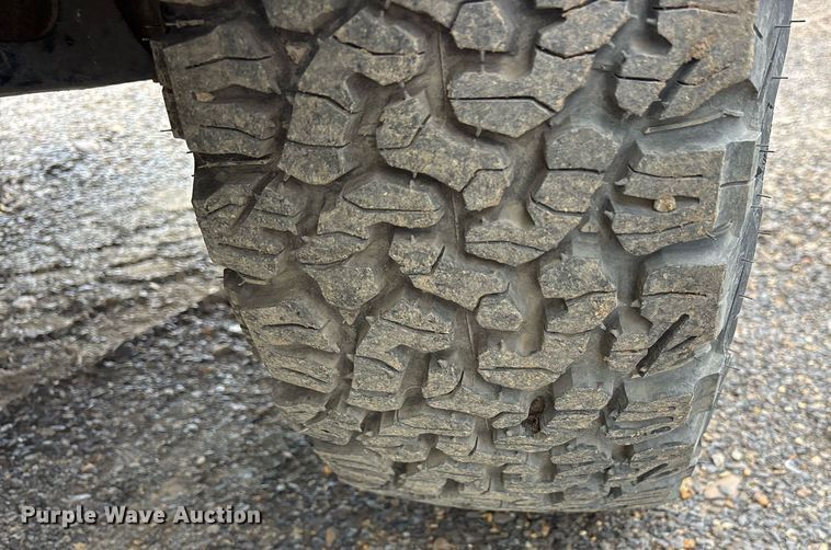 image for item DY0525 1989 Ford F150 pickup truck