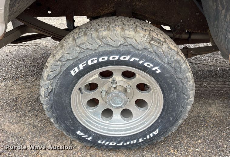 image for item DY0525 1989 Ford F150 pickup truck