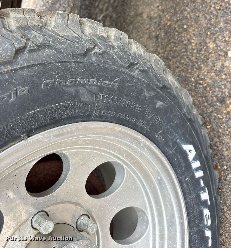 image for item DY0525 1989 Ford F150 pickup truck