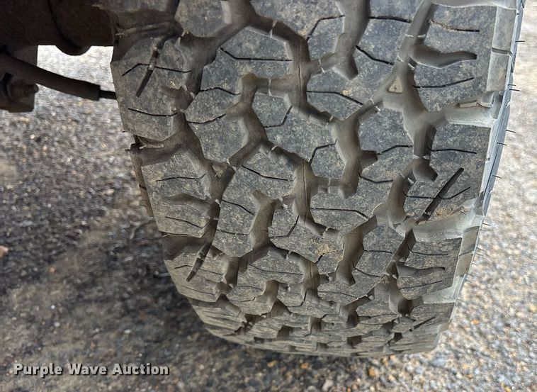 image for item DY0525 1989 Ford F150 pickup truck