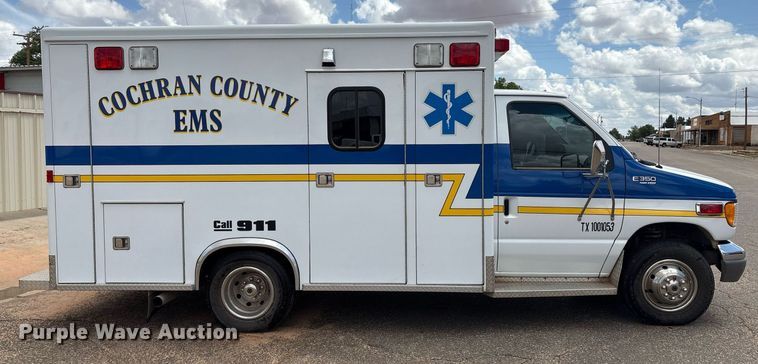 image for item DY2492 1997 Ford E350 ambulance