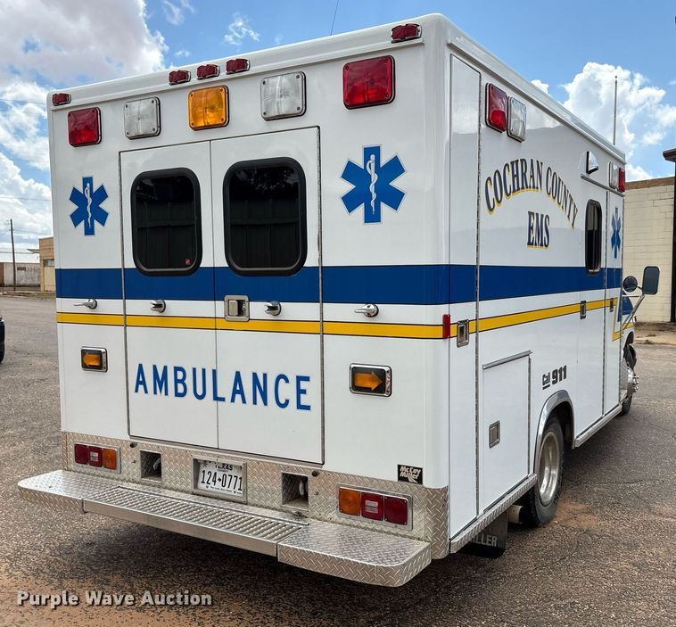 image for item DY2492 1997 Ford E350 ambulance